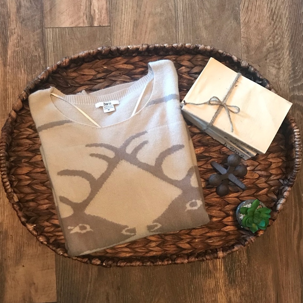 Women’s lightweight sweater